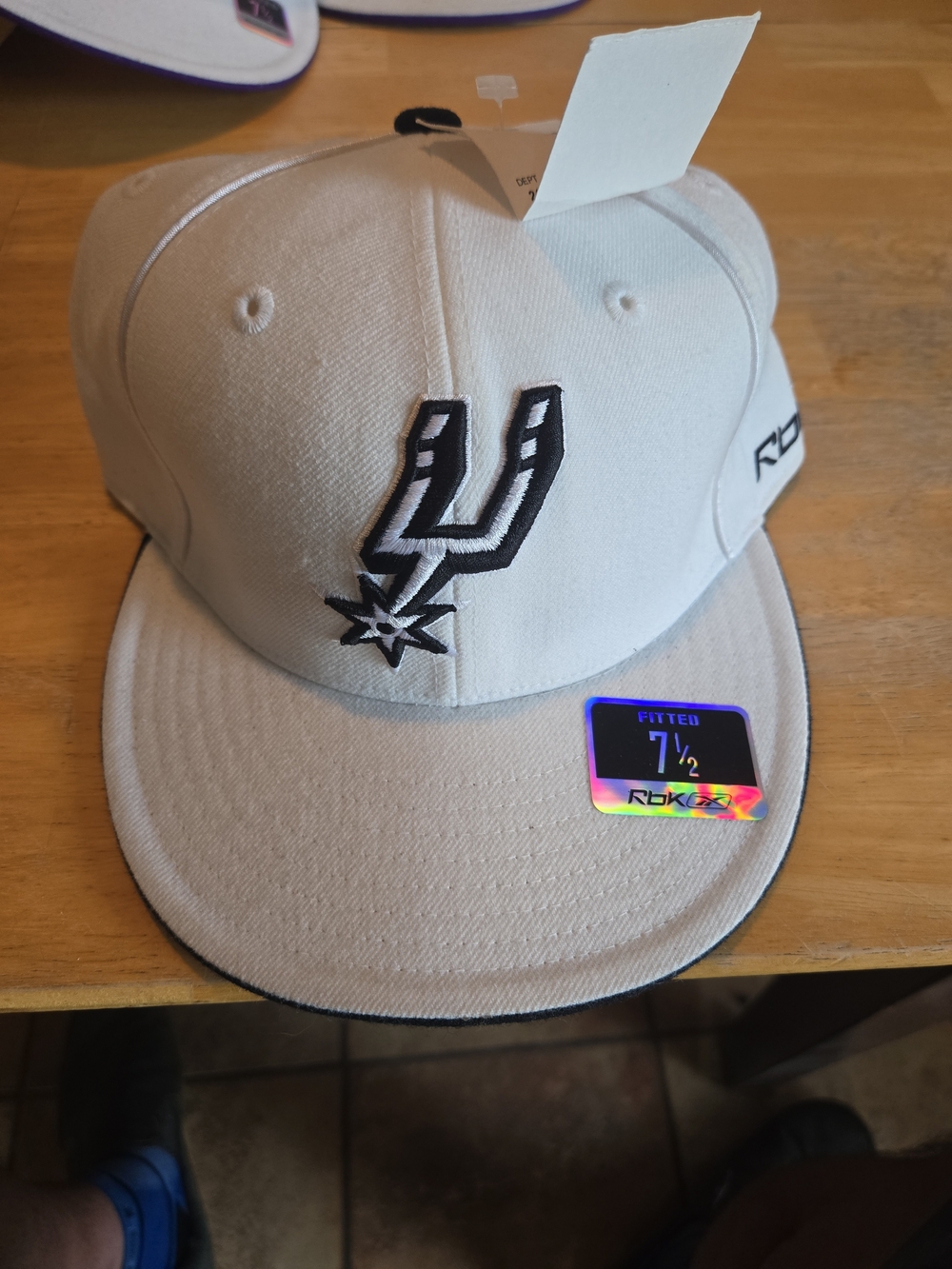 Reebok NBA Black And White Collection Spurs Fitted Cap 7 1/2 NWT